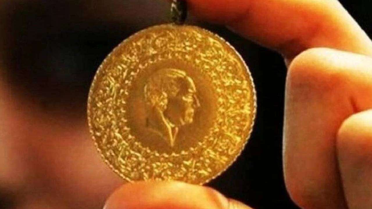 Altın borcu olanlar dikkat! Ekonomist Selçuk Geçer bombayı patlattı: İşte gram altının göreceği rakam 3